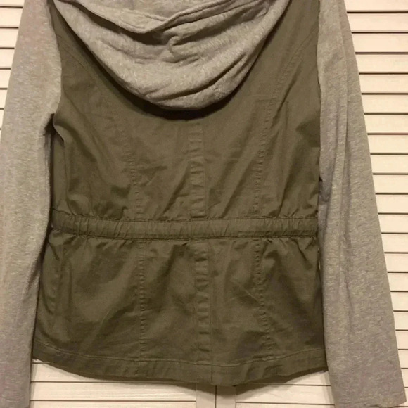 Inc international Concepts Army Green Light Jacket Size S - Picture 6 of 6
